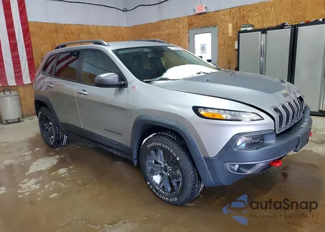 2017 Jeep Cherokee Trailhawk z USA, uszkodzony, nr VIN 1C4PJMBS3HW555230